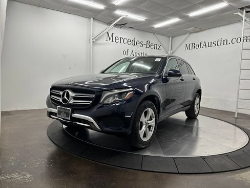 Used 2018 Mercedes-Benz GLC 350e 4MATIC image 3