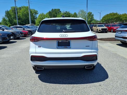 Used 2025 Audi Q5 Premium w/ Convenience Package AWD/4WD image 7
