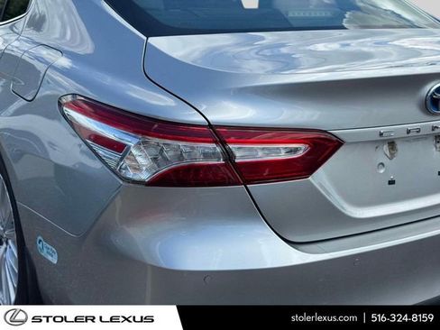 Used 2018 Toyota Camry XLE w/ Audio Package FWD image 11