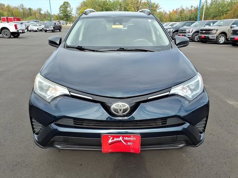 Used 2017 Toyota RAV4 LE image 9