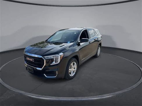 Used 2024 GMC Terrain SLE image 3