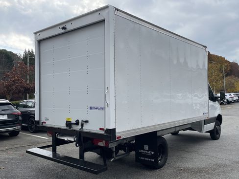 New 2024 Mercedes-Benz Sprinter 3500 image 6