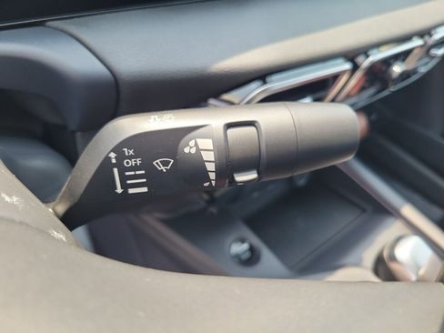 New 2026 Nissan Sentra SR FWD image 25
