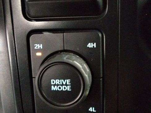 Used 2023 Ford F150 XLT image 18