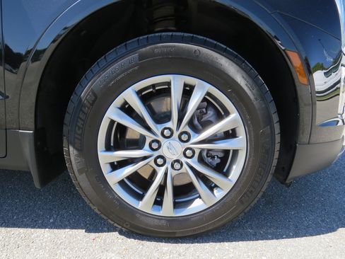 Certified 2022 Cadillac XT5 Premium Luxury w/ LPO, Floor Liner Package image 7