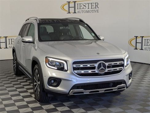 Used 2020 Mercedes-Benz GLB 250 GLB 250 image 2