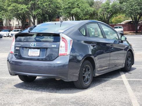 Used 2015 Toyota Prius Two FWD image 4