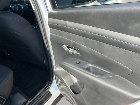 Certified 2025 Hyundai Tucson SEL FWD image 18