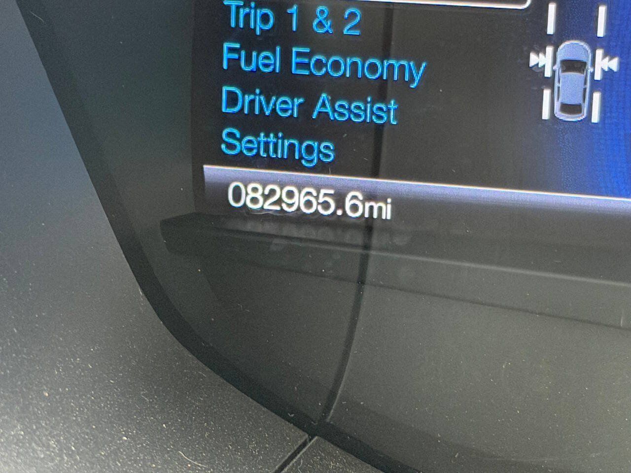Used 2020 Ford Fusion SE FWD image 16