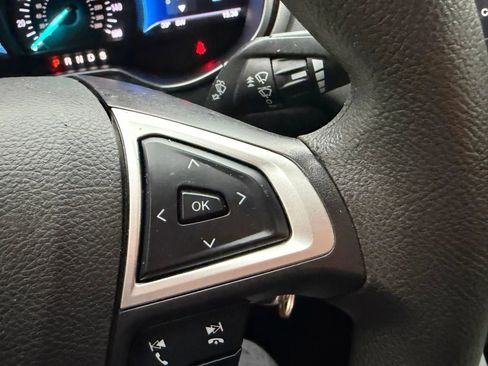 Used 2016 Ford Fusion SE image 15