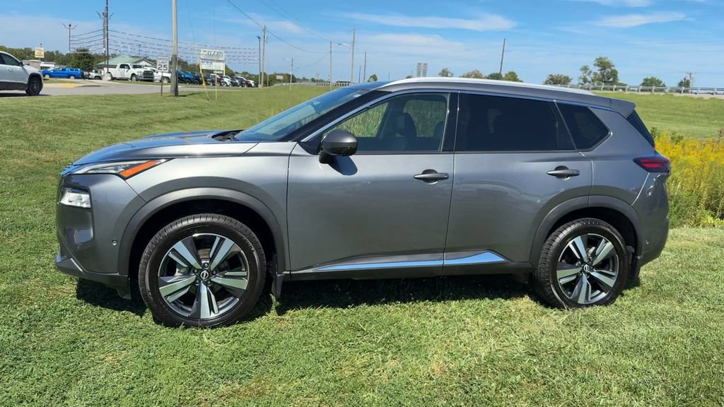 Used 2023 Nissan Rogue SL w/ SL Premium Package AWD/4WD image 3