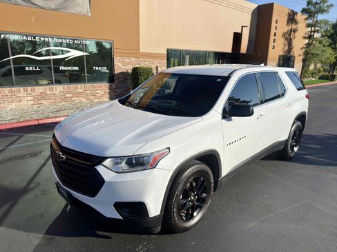 Used 2019 Chevrolet Traverse LS w/ LPO, Blackout Package FWD image 4