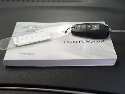 Used 2021 Chevrolet Trax LS image 36