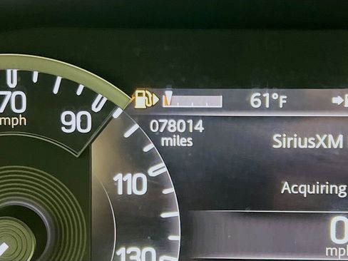 Used 2023 Land Rover Defender 110 S image 12