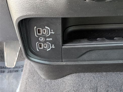Used 2025 RAM 2500 Big Horn AWD/4WD image 27