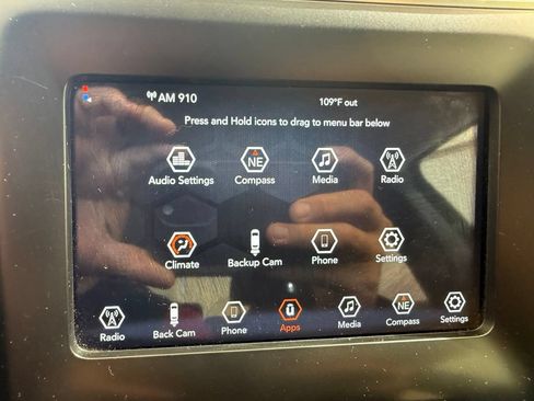 Used 2020 Jeep Cherokee Latitude FWD image 24