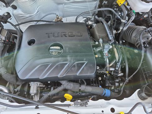 Used 2025 Buick Encore GX Preferred FWD image 36