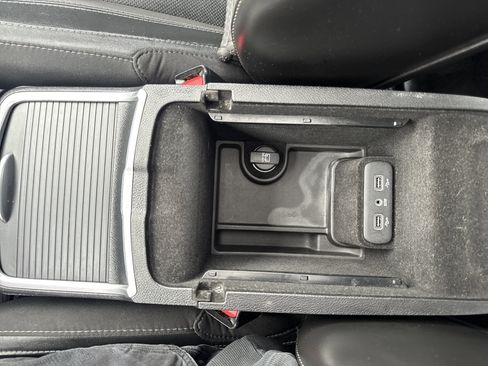 Used 2018 Dodge Charger GT image 26