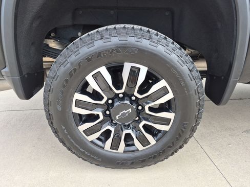 Certified 2024 Chevrolet Silverado 3500 High Country w/ High Country Premium Package AWD/4WD image 14