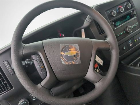 New 2025 Chevrolet Express 3500 image 14