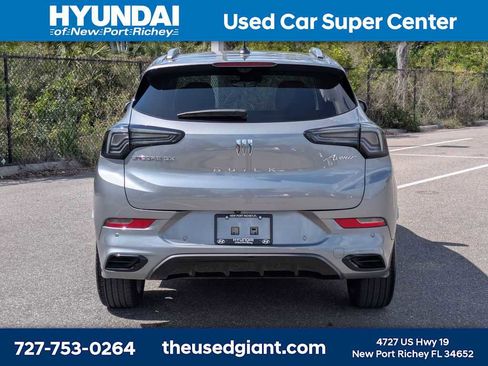 Used 2024 Buick Encore GX Avenir w/ Avenir Technology Package image 4
