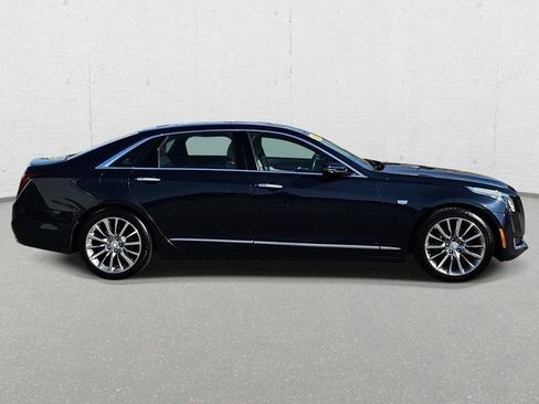 Used 2018 Cadillac CT6 Luxury image 4