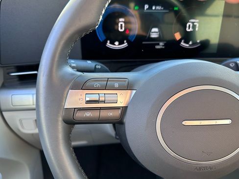 Used 2025 Hyundai Kona SEL image 13