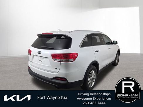 Used 2017 Kia Sorento AWD w/ LX Convenience Package image 7