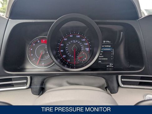 Used 2023 Hyundai Elantra SEL w/ Preferred Accessory Package FWD image 21