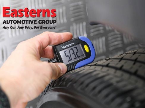 Used 2024 Nissan Kicks SR image 29