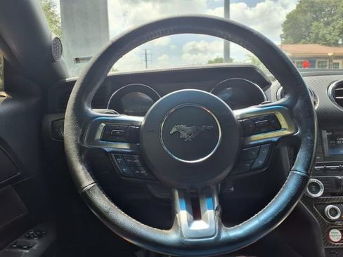 Used 2015 Ford Mustang Coupe RWD image 20