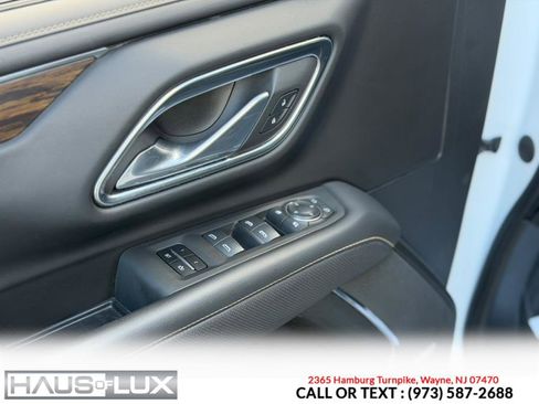 Used 2023 Chevrolet Suburban Premier image 19
