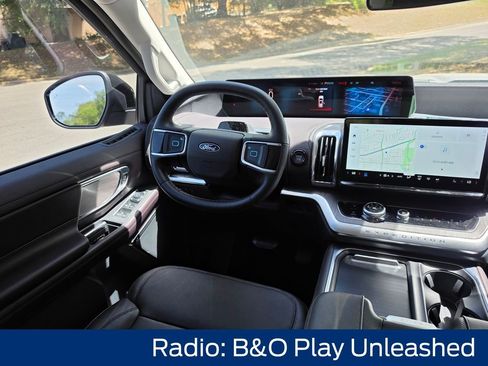 New 2026 Ford Expedition Max Platinum w/ Platinum Ultimate Package AWD/4WD image 15
