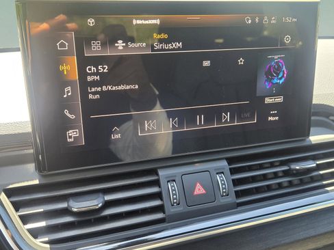 Used 2023 Audi Q5 2.0T Premium w/ Convenience Package AWD/4WD image 23