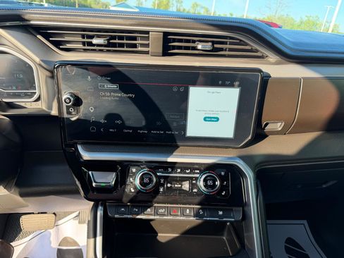 Certified 2022 GMC Sierra 1500 Denali w/ Denali Reserve Package AWD/4WD image 25