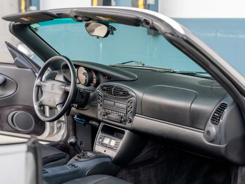 Used 1999 Porsche Boxster RWD image 22