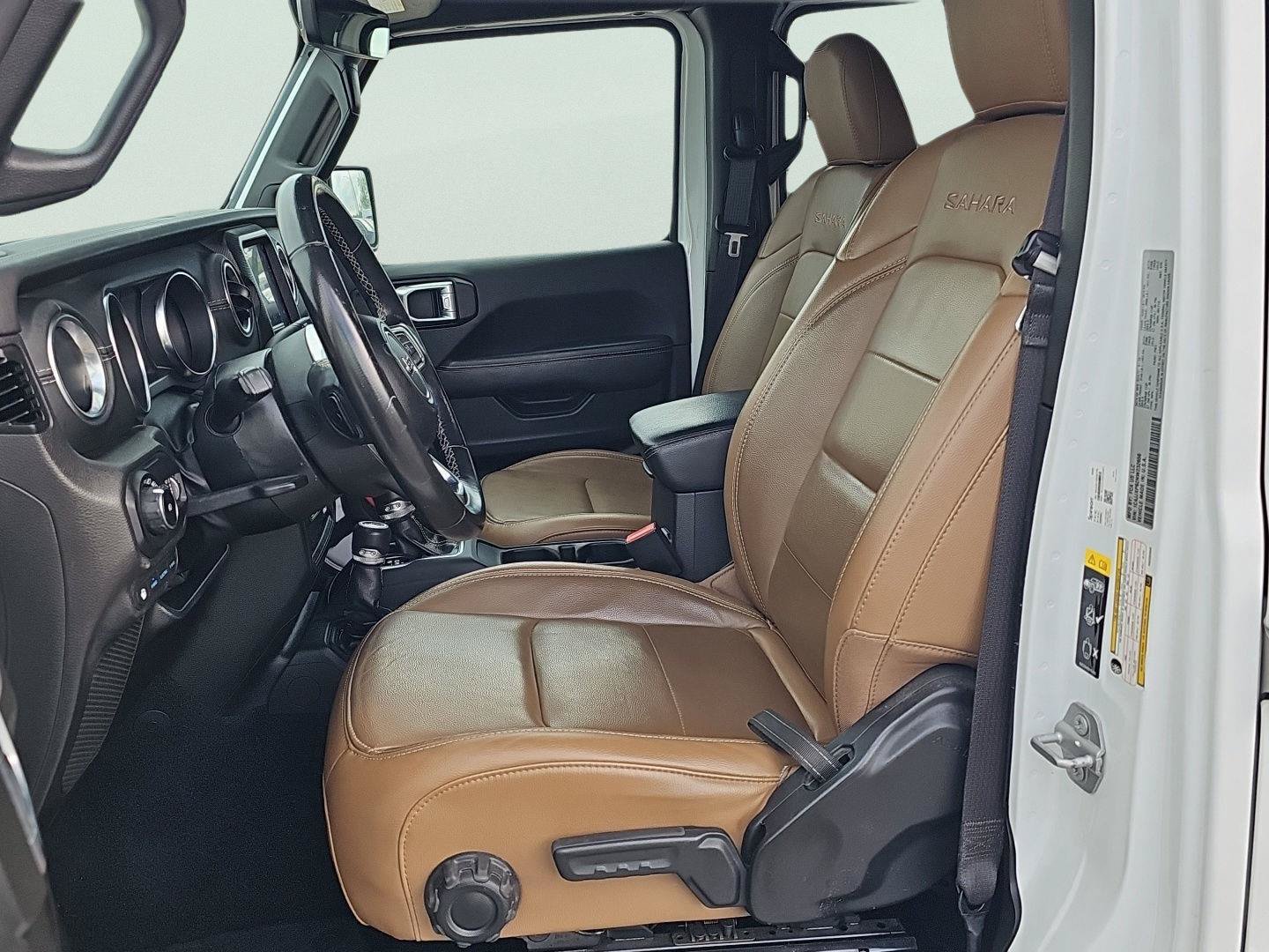 Used 2022 Jeep Wrangler Unlimited Sahara AWD/4WD image 13