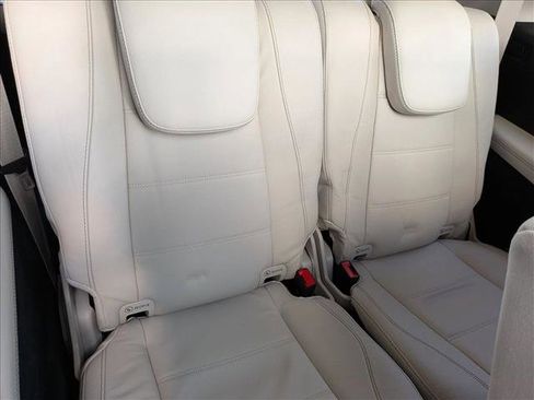 Used 2022 Mercedes-Benz GLS 580 4MATIC image 21