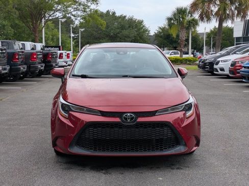 Used 2022 Toyota Corolla LE FWD image 2