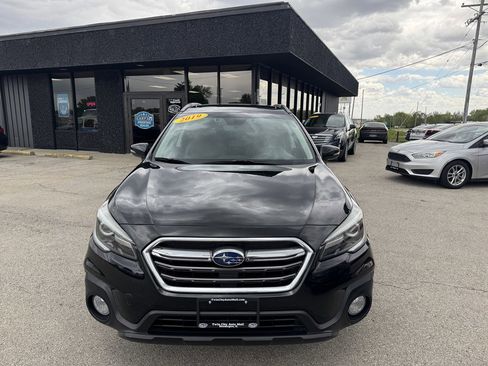Used 2019 Subaru Outback 2.5i Touring w/ Popular Package #3A AWD/4WD image 2