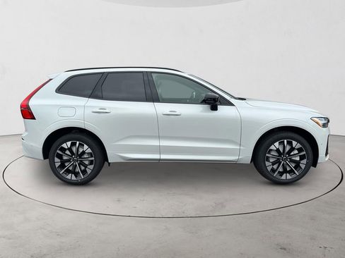 New 2026 Volvo XC60 T8 Plus w/ Protection Package Premier AWD/4WD image 6