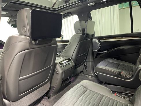 Used 2026 Cadillac Escalade Platinum Sport w/ LPO, ONYX Package AWD/4WD image 26