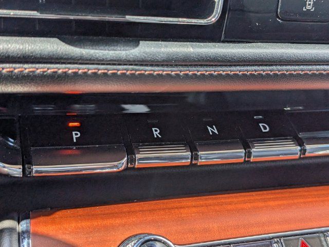 Used 2020 Lincoln Aviator Reserve w/ Equipment Group 202A AWD/4WD image 16