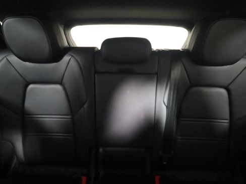 Used 2025 Porsche Cayenne S AWD/4WD image 16