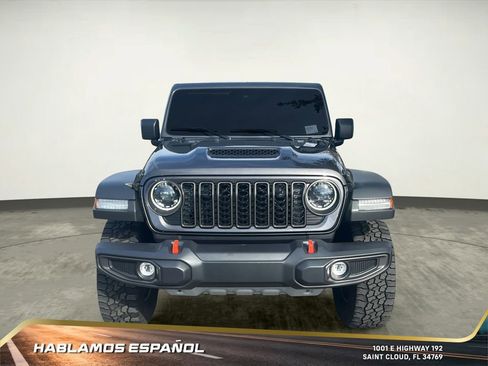Used 2024 Jeep Gladiator Mojave image 9