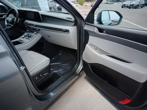 Used 2025 Hyundai Palisade SEL AWD/4WD image 16