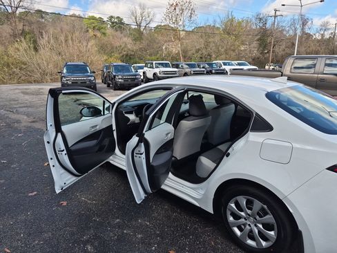 Used 2026 Toyota Corolla LE image 13