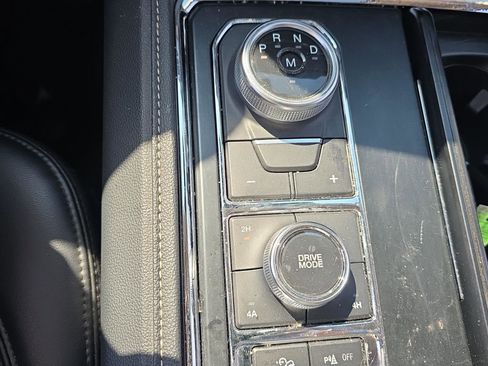 Used 2024 Ford Expedition Max XLT AWD/4WD image 13