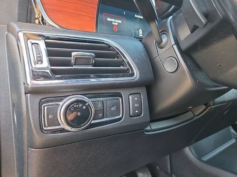 Used 2021 Lincoln Navigator Reserve AWD/4WD image 27