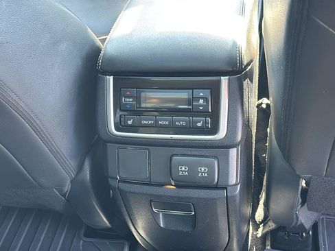 Used 2020 Subaru Ascent Limited w/ Technology Package AWD/4WD image 24